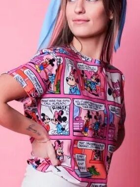 Disney x Cakeworthy Minnie AOP Iconic Comic Strip Tee NWT